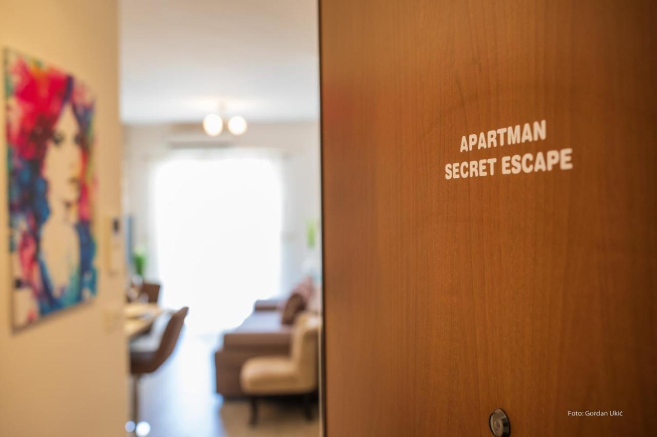 Secret Escape Apartment Ровин Екстериор снимка
